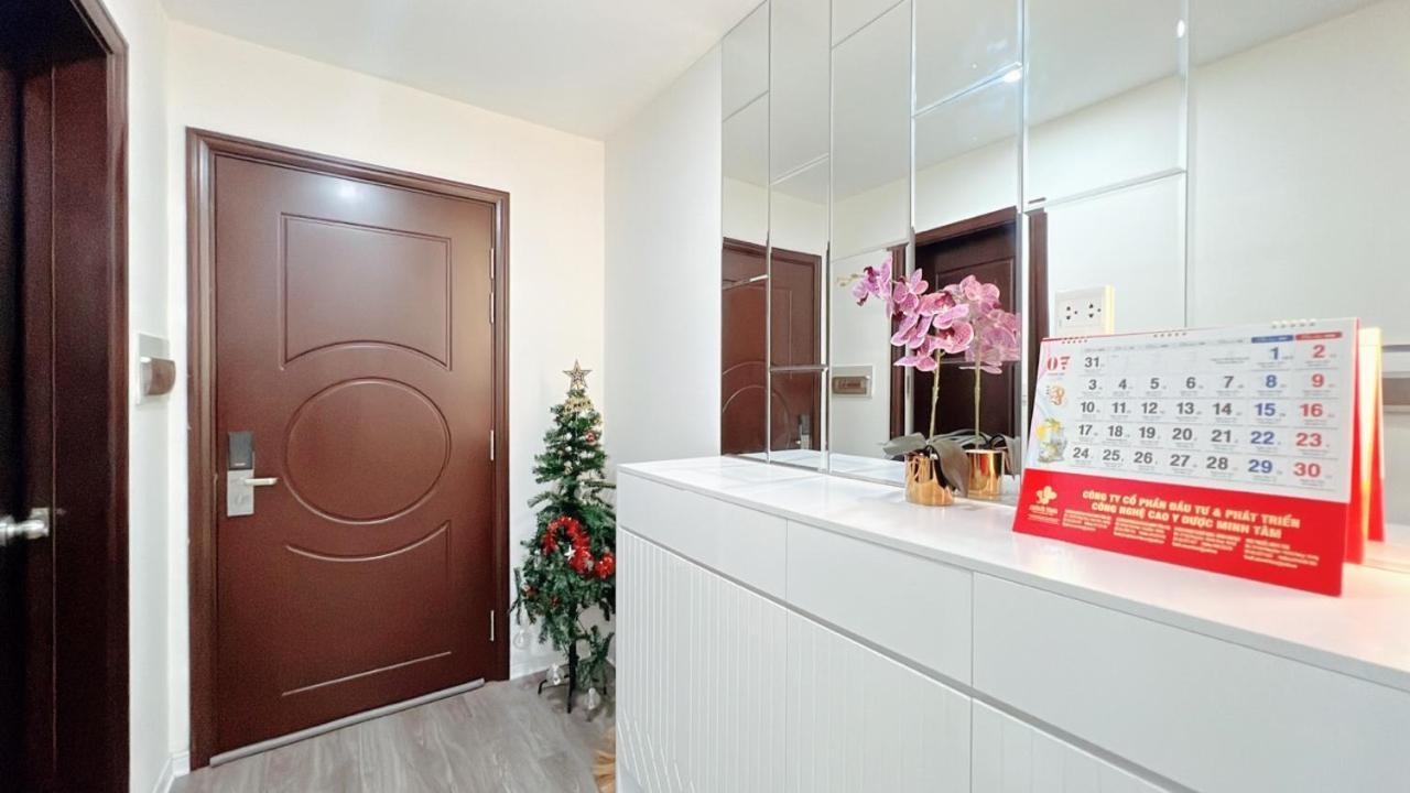 Kabi Homes - Luxury Apartment In Vinhomes Times City Ханой Екстериор снимка